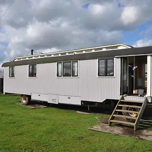 https://gypsy-waggon-a-villa-on-wheels.amsterdamhotelsnl.com