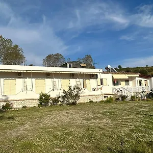 Hotel Andi, Zverneci